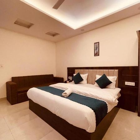 Hotel Rudra Residency Near Railway Station Mathura Extérieur photo