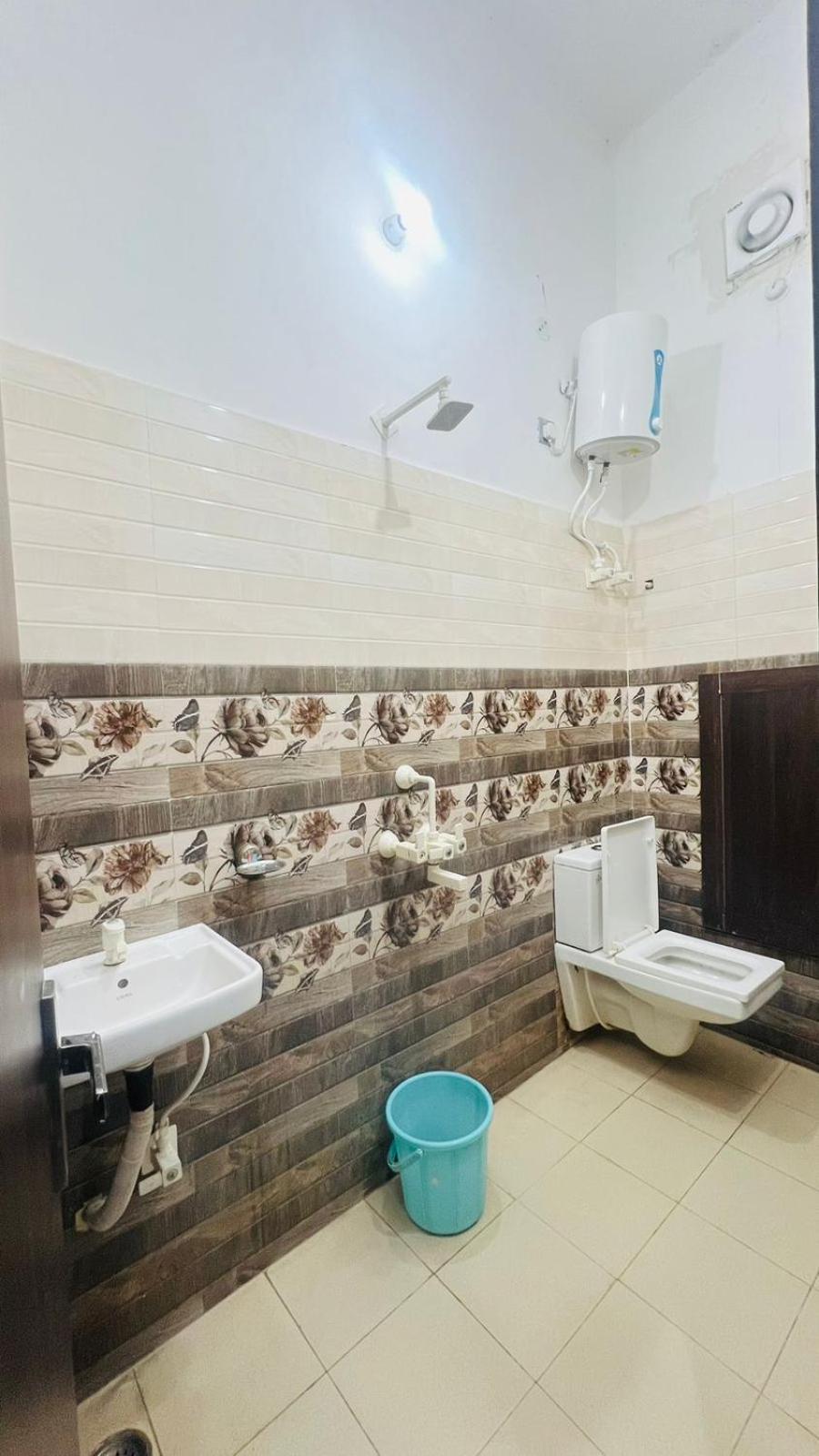Hotel Rudra Residency Near Railway Station Mathura Extérieur photo