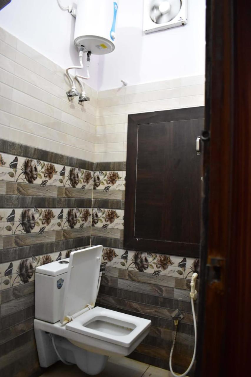 Hotel Rudra Residency Near Railway Station Mathura Extérieur photo