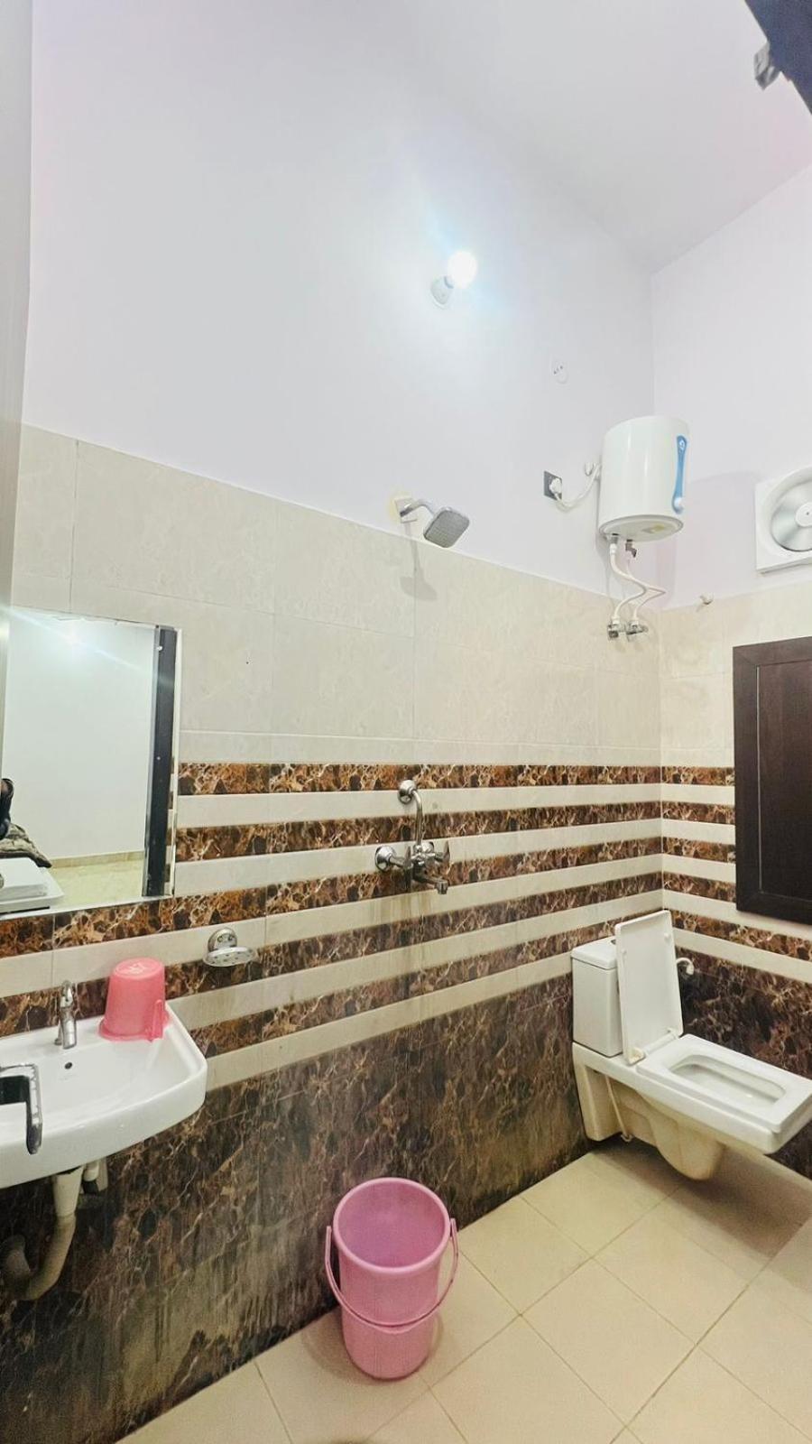 Hotel Rudra Residency Near Railway Station Mathura Extérieur photo