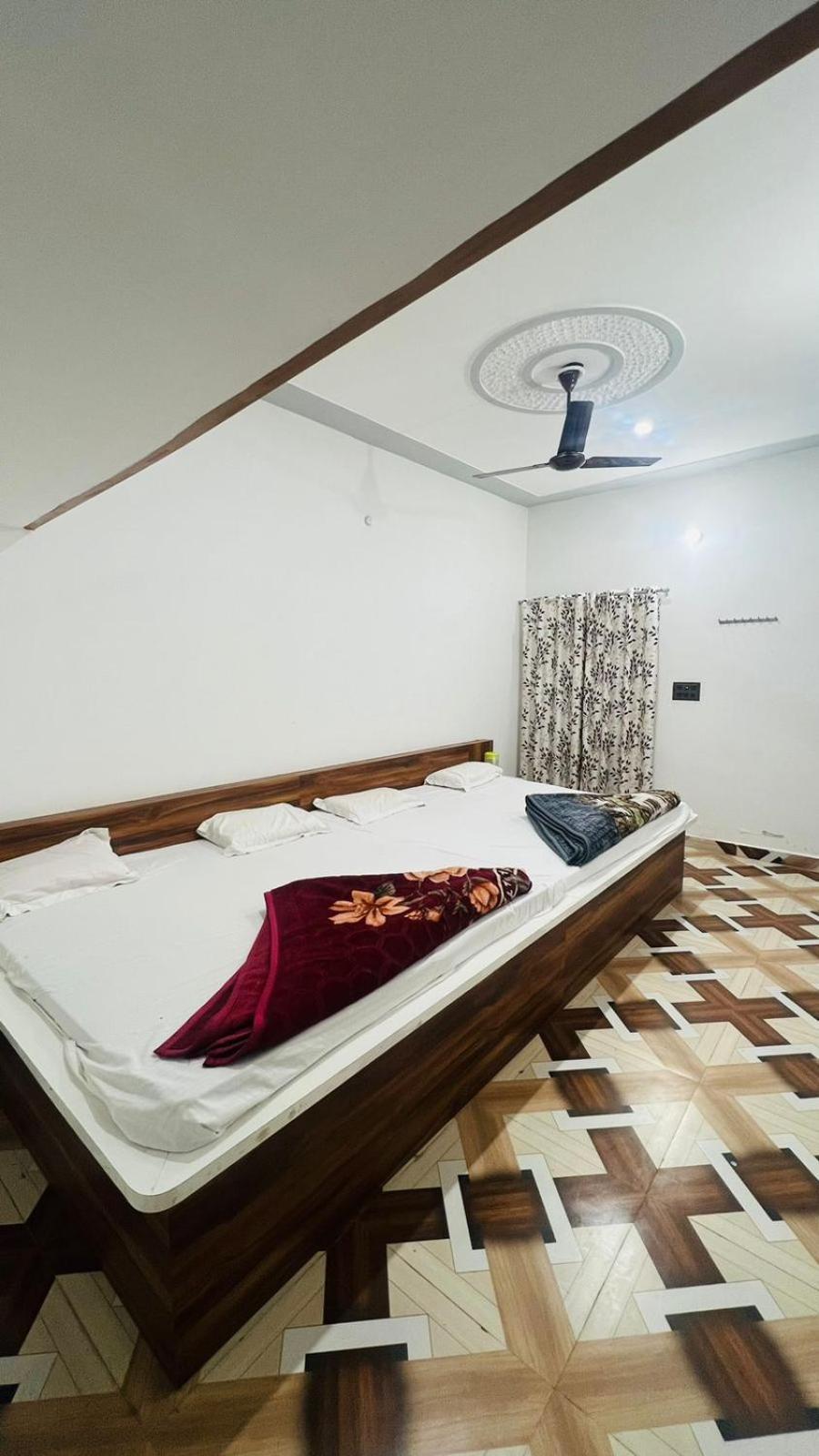 Hotel Rudra Residency Near Railway Station Mathura Extérieur photo