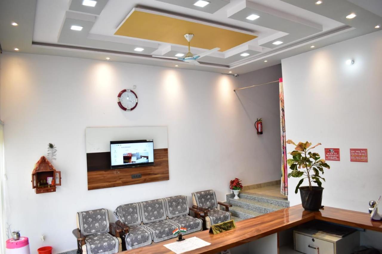 Hotel Rudra Residency Near Railway Station Mathura Extérieur photo